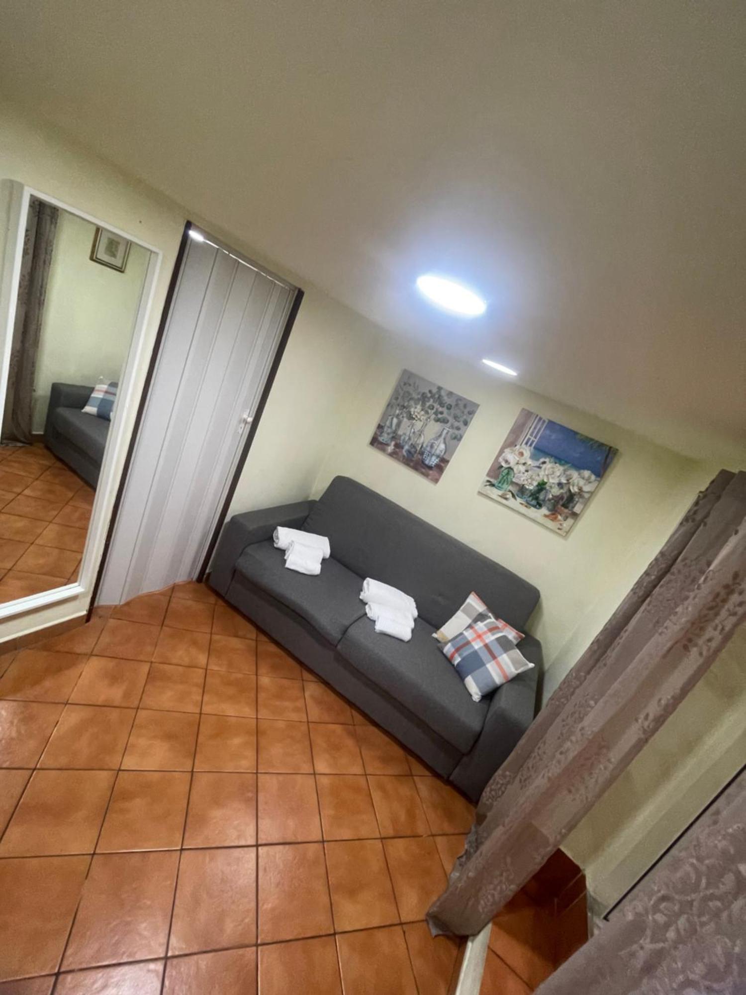 Centro Storico Casa Mari' Apartment Наполи Екстериор снимка